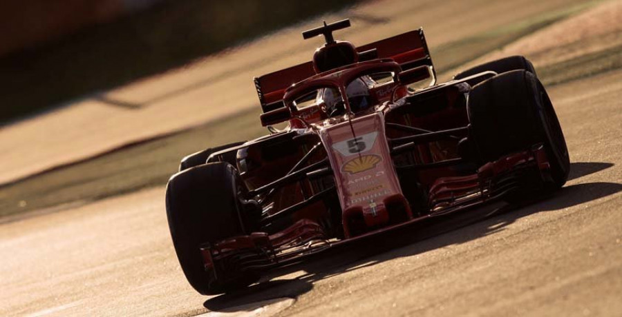 Vettel vuela en un  día de máxima actividad