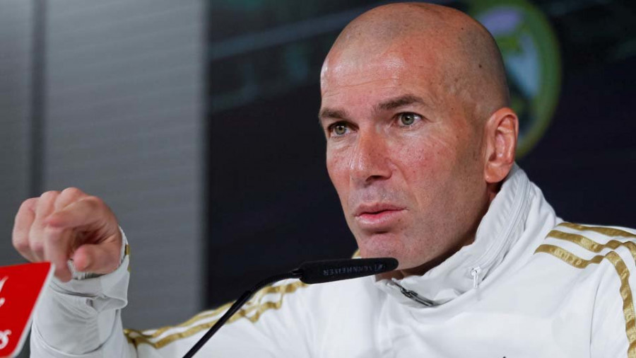 Zidane: "El árbitro ha visto la mano en el VAR y ha decidido no pitar penalti, tenemos que respetarlo"