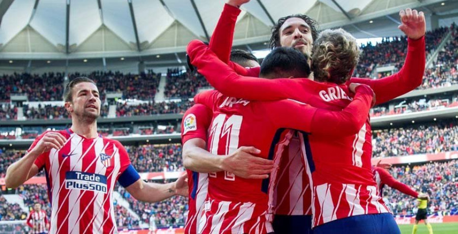 El Atlético vapulea 
sin exprimirse a un Celta que no da la 
talla lejos de Balaídos