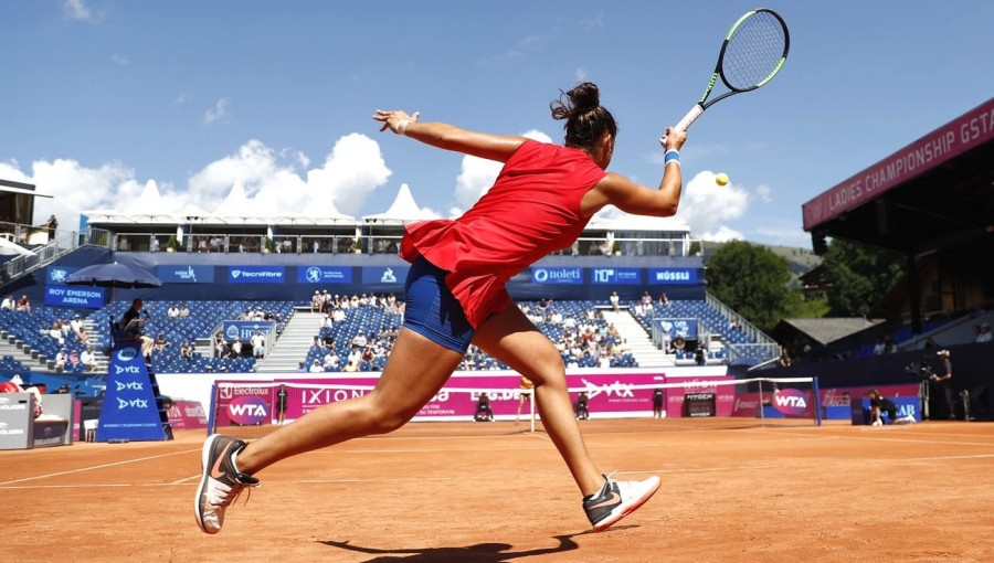 Sorribes y Sharapova pasan a segunda ronda en Tianjin