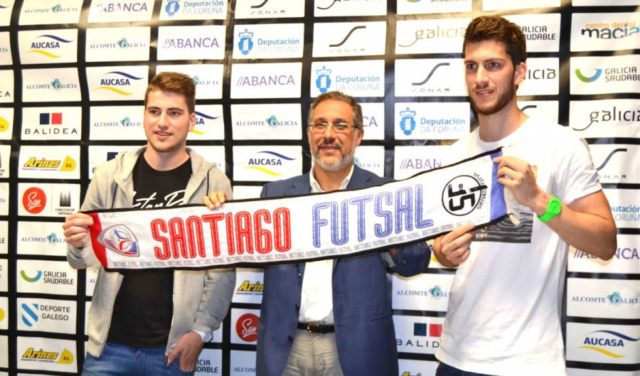 Álex Diz renueva y continuará en el Santiago Futsal una temporada más