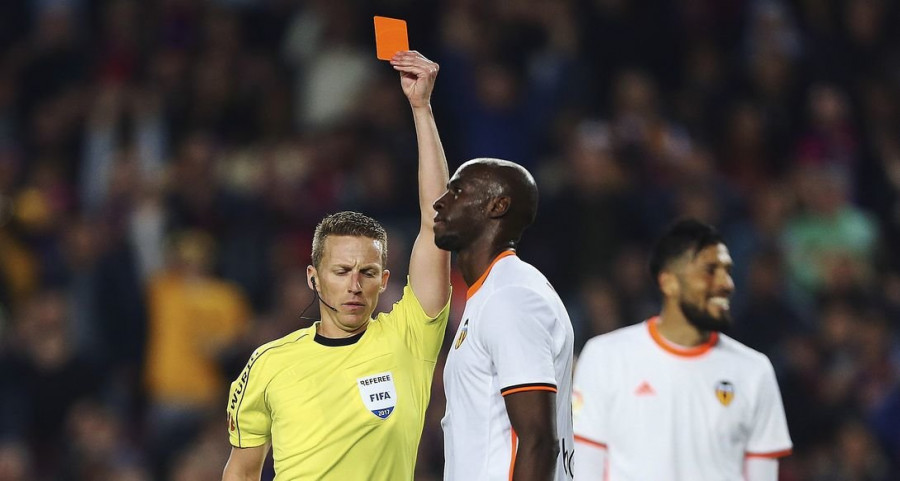 Víctor Ruiz (Villarreal) y Mangala (Valencia), castigados con un partido