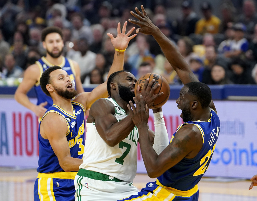 Los Celtics no pueden con los Warriors y los Nets pisan fuerte en el Este