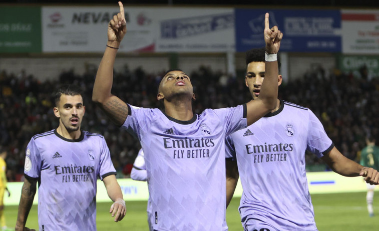 Rodrygo da el pase a octavos a un gris Real Madrid  (0-1)