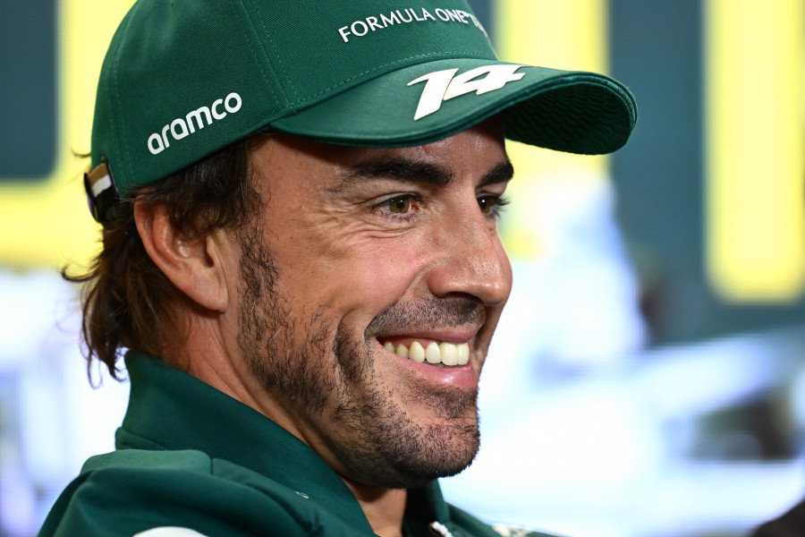 Fernando Alonso dice "estar en el lado oscuro" de la F1