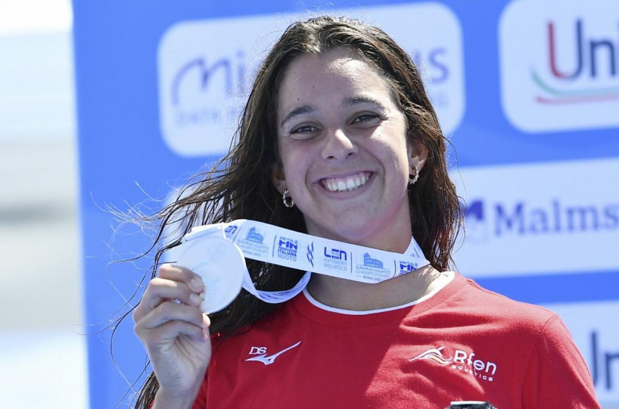 María De Valdés disputa su primera prueba del año en aguas abiertas