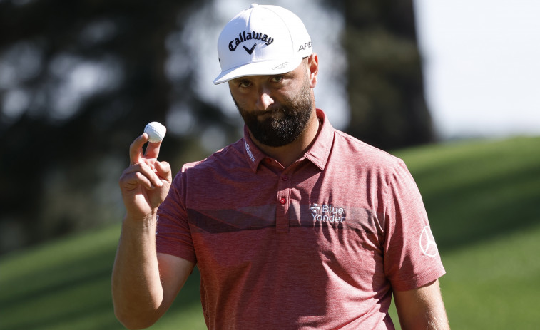 Jon Rahm, Scheffler y McIlroy se mantienen en el podio