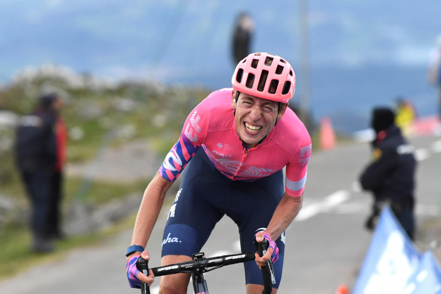 Hugh Carthy, enfermo, no tomará la salida en la etapa reina del Giro
