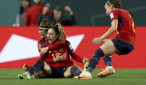 Olga Carmona y Salma Paralluelo llevan a España a una histórica final del Mundial