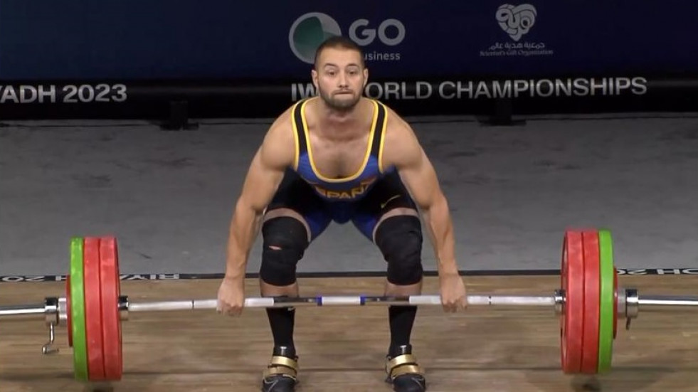 Víctor Castro, decimotercero en el Mundial de halterofilia de Riyadh