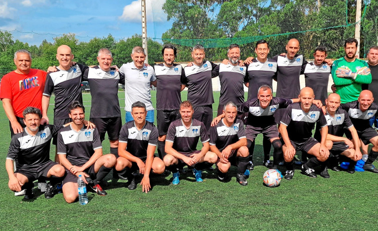 El Uxes iguala en el campo del campeón