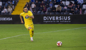 Lucas Pérez: “A raíz del primer gol  nos venimos abajo y con el segundo  ya fuimos a remolque”