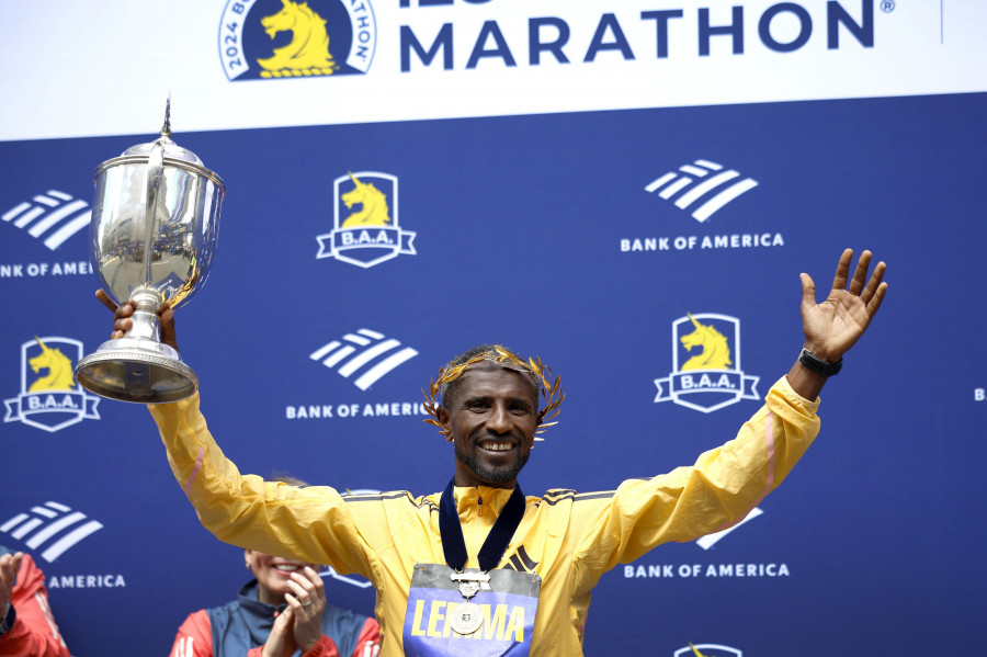 El etíope Sisay Lemma y la keniana Hellen Obiri triunfan en el maratón de Boston
