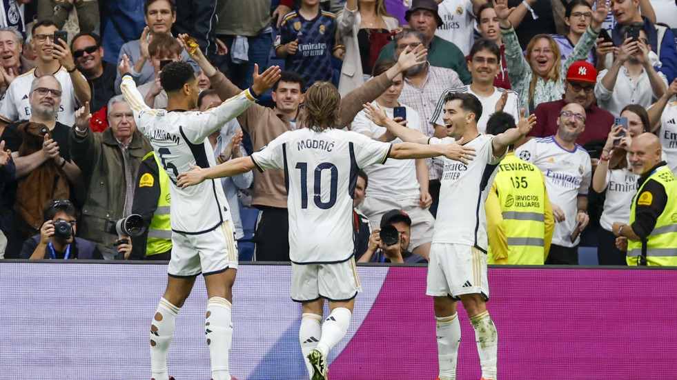 El Real Madrid cumple su parte (3-0)