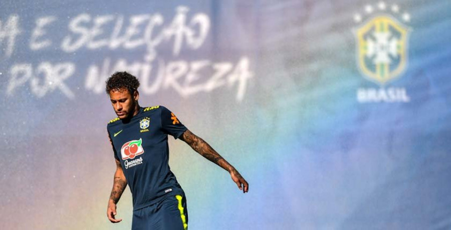 Neymar es “el mejor” de los jugadores ‘terrestres’