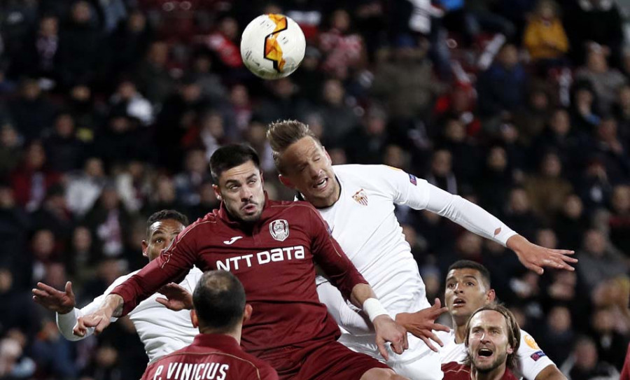 Un gol de En-Nesyri cerca del final salva a un pobre Sevilla