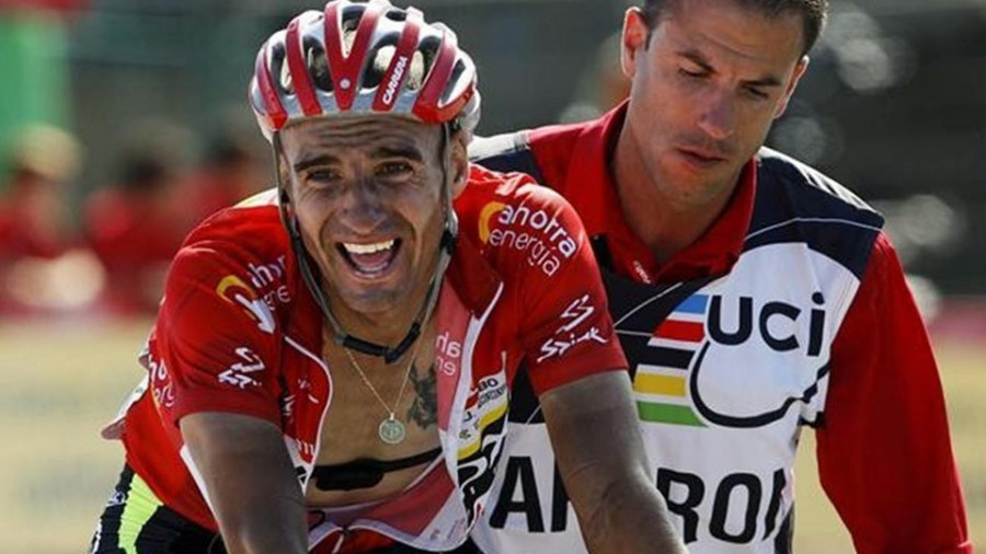 Juanjo Cobo perderá la Vuelta a España de 2011
