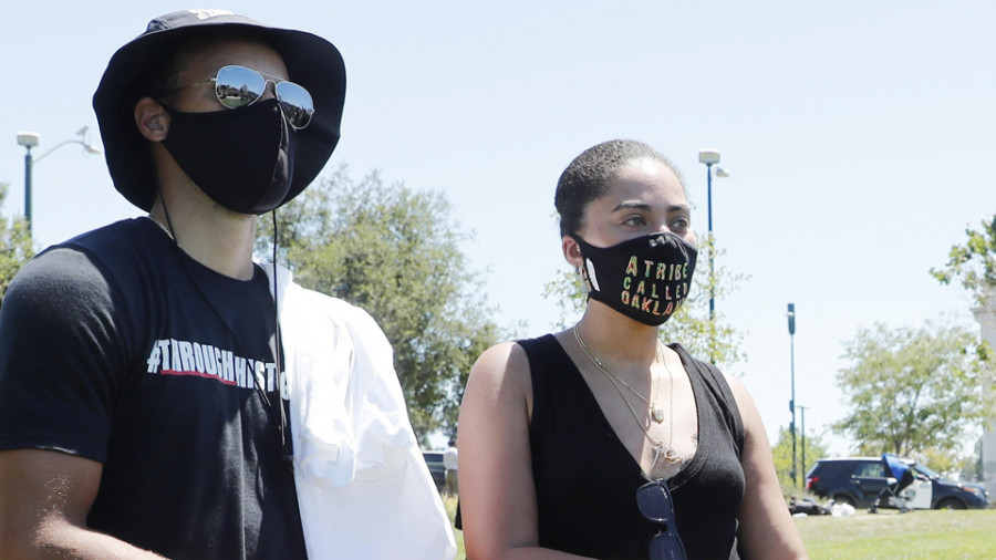 Los jugadores siguen luchando contra el racismo