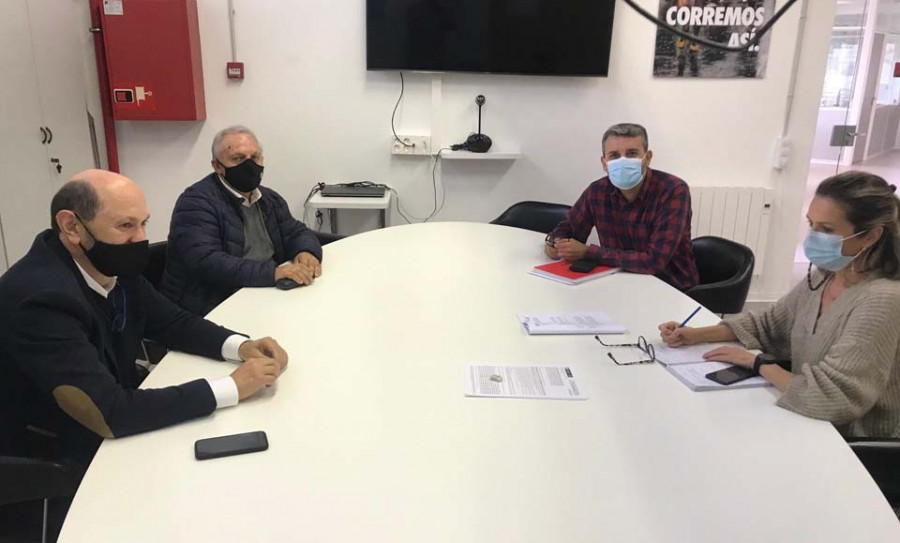 Reunión con Mónica Martínez