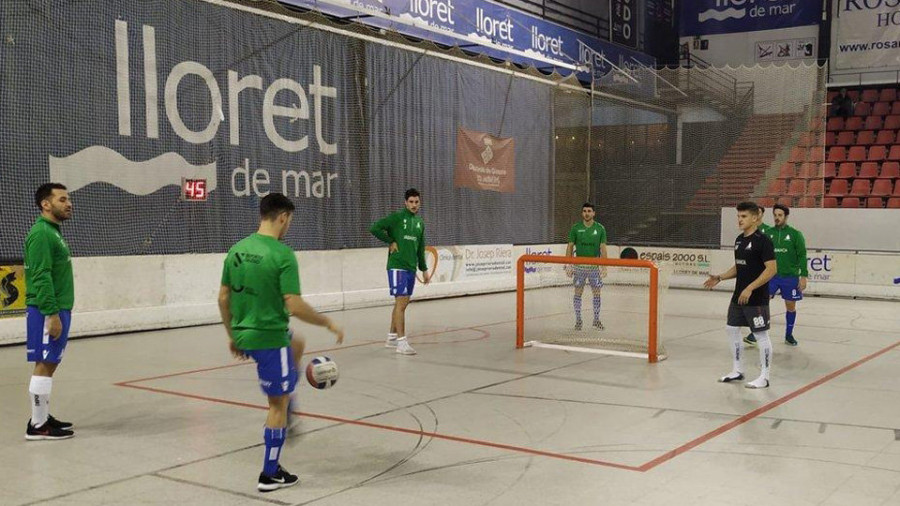 El Liceo remonta ante el Lloret y mantiene el pleno