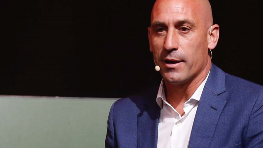 Rubiales: "La gente se ha vuelto a enganchar a la selección, pero no debe haber euforia"