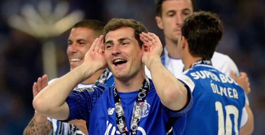 El portero Iker Casillas espera seguir en el Oporto