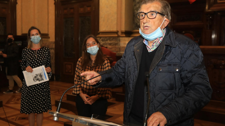 A Coruña homenajea al periodista Juan Guillín