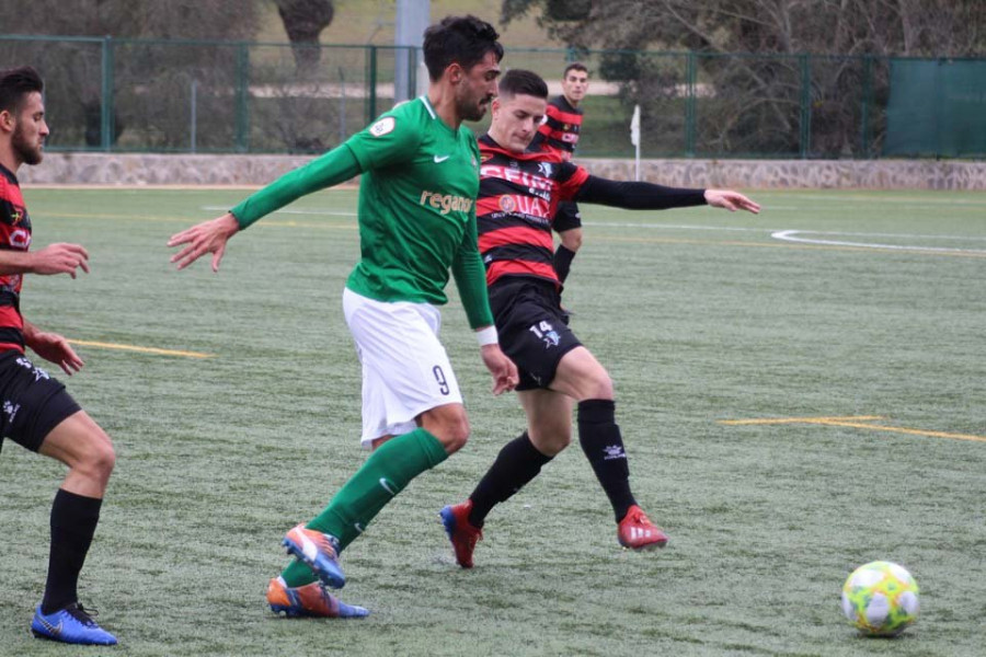 Al Racing de Ferrol se le olvida ver puerta y ganar