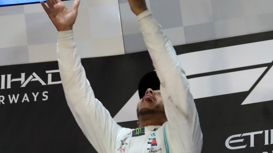 Lewis Hamilton dominó de principio a fin en Yas Marina