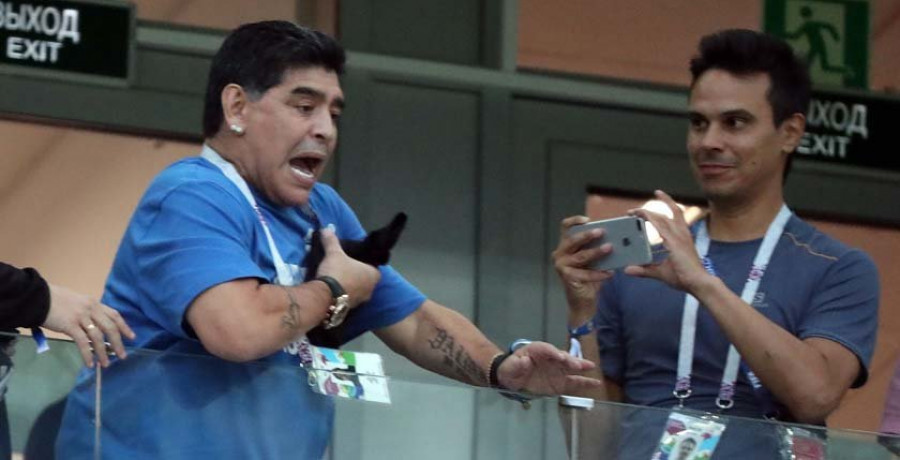 Maradona: “No pretendamos que Messi gane el Mundial él solo”
