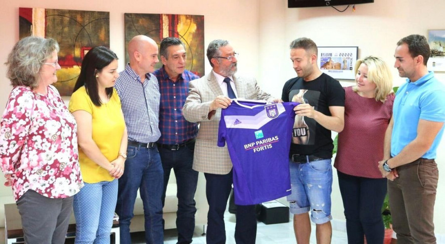 En Sevilla vinculan a Capel de nuevo con el Deportivo