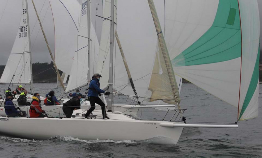 Fernández Vasco y Blanco, cuarto y quinto en J80