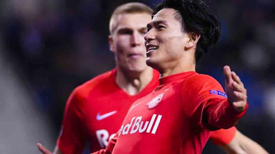 El Liverpool incorpora  al japonés Minamino