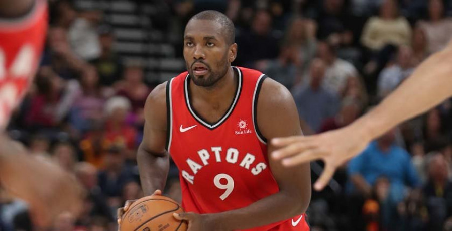 Ibaka ayuda a los Raptors a vencer y los Lakers pueden con los Warriors