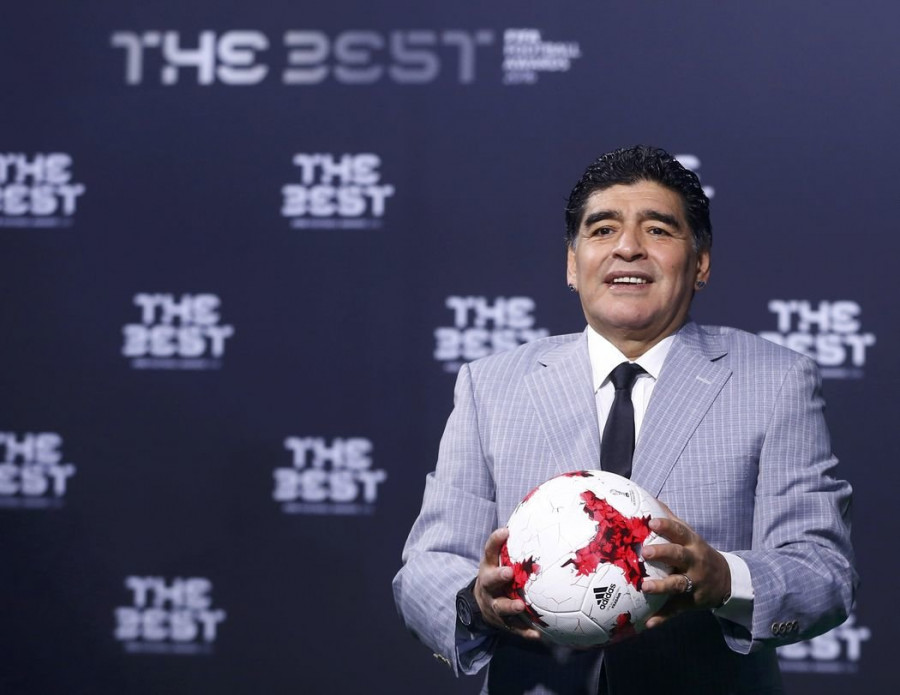 "Maradona, uno de los nuestros" reflexiona sobre la temporada del '10' en Sevilla