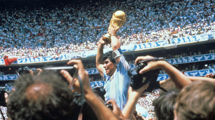 El peso de la Copa del Mundo: desvelan en Argentina un audio de Maradona sobre el trofeo