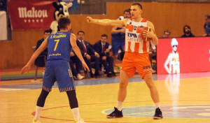 El Basquet Coruña renueva a Peciukevicius y rescinde a DiNunno