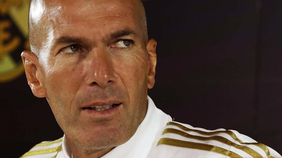El cuestionado Zidane se mide a un Sevilla lanzado