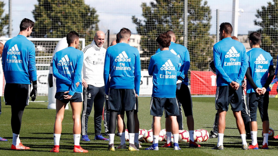 Zidane dirigió su
primer entrenamiento