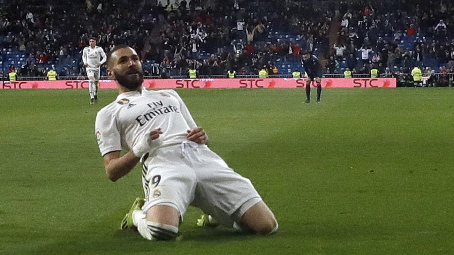 Benzema salva al Madrid