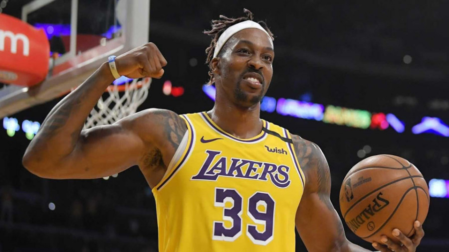 Dwight Howard jugará con los Lakers en Orlando