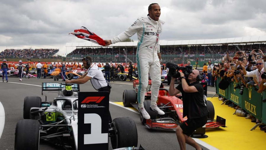 Hamilton, a por más récords en Hungría antes del parón