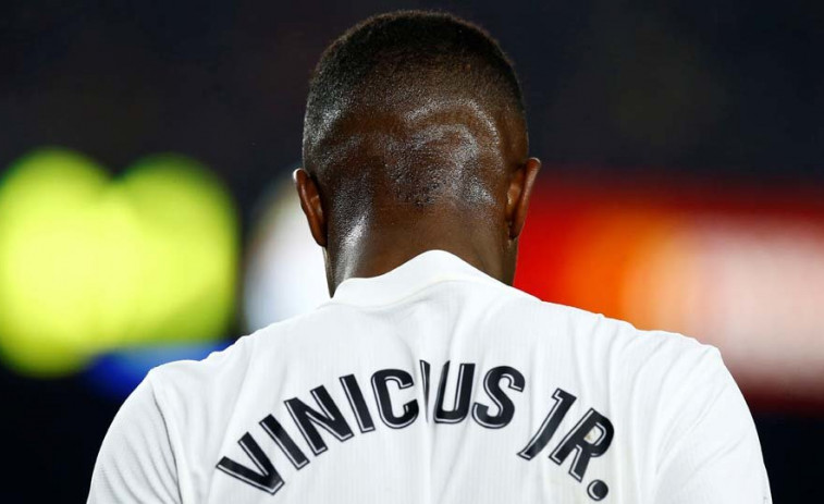 4.000 euros de multa y 12 meses prohibición, al aficionado insultó Vinicius