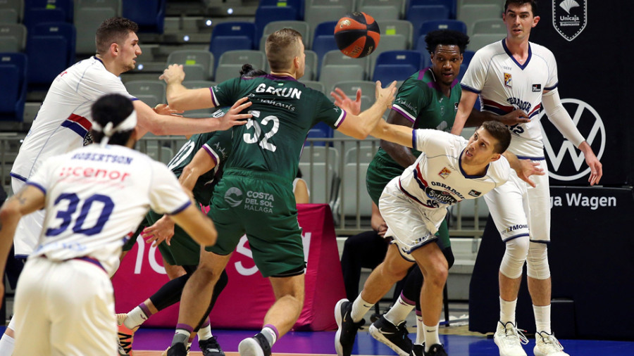 Brizuela y Alonso tumban a un excelente Obradoiro