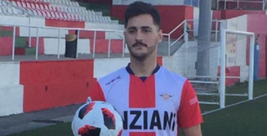 El delantero albanés Arsen Sina refuerza el ataque de O Morrazo