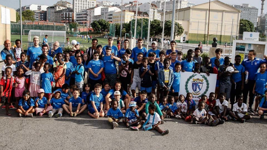 A Coruña se vuelca con el Mundialito de la Integración