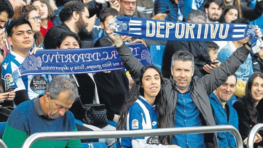 Riazor vibra con los goles y enmudece con Bergantiños