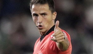 Los audios del VAR en el Mirandés-Dépor: los potenciales penaltis de Ais Reig
