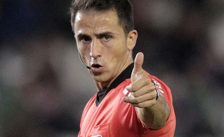 Los audios del VAR en el Mirandés-Dépor: los potenciales penaltis de Ais Reig