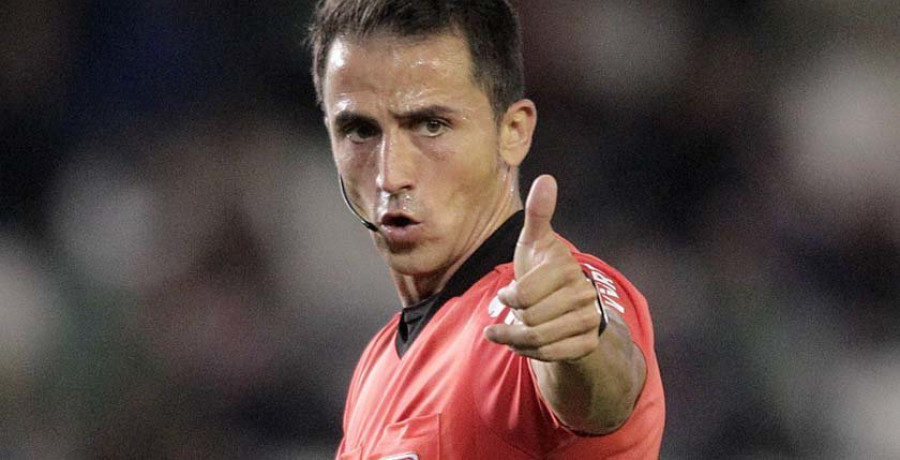Los audios del VAR en el Mirandés-Dépor: los potenciales penaltis de Ais Reig